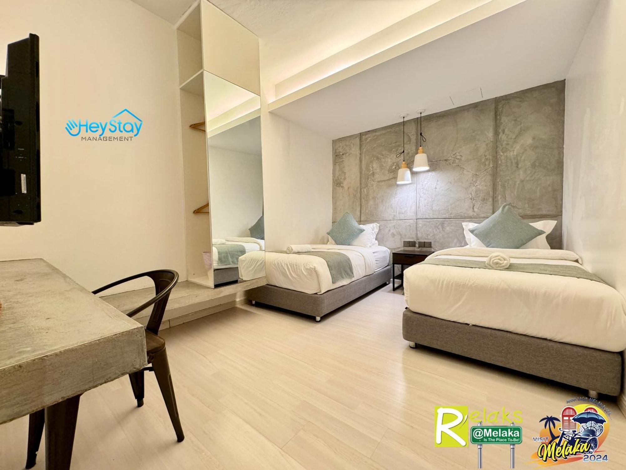 Modern Cave Guest House Walking Distance 5Mins To Jonker Malacca Extérieur photo