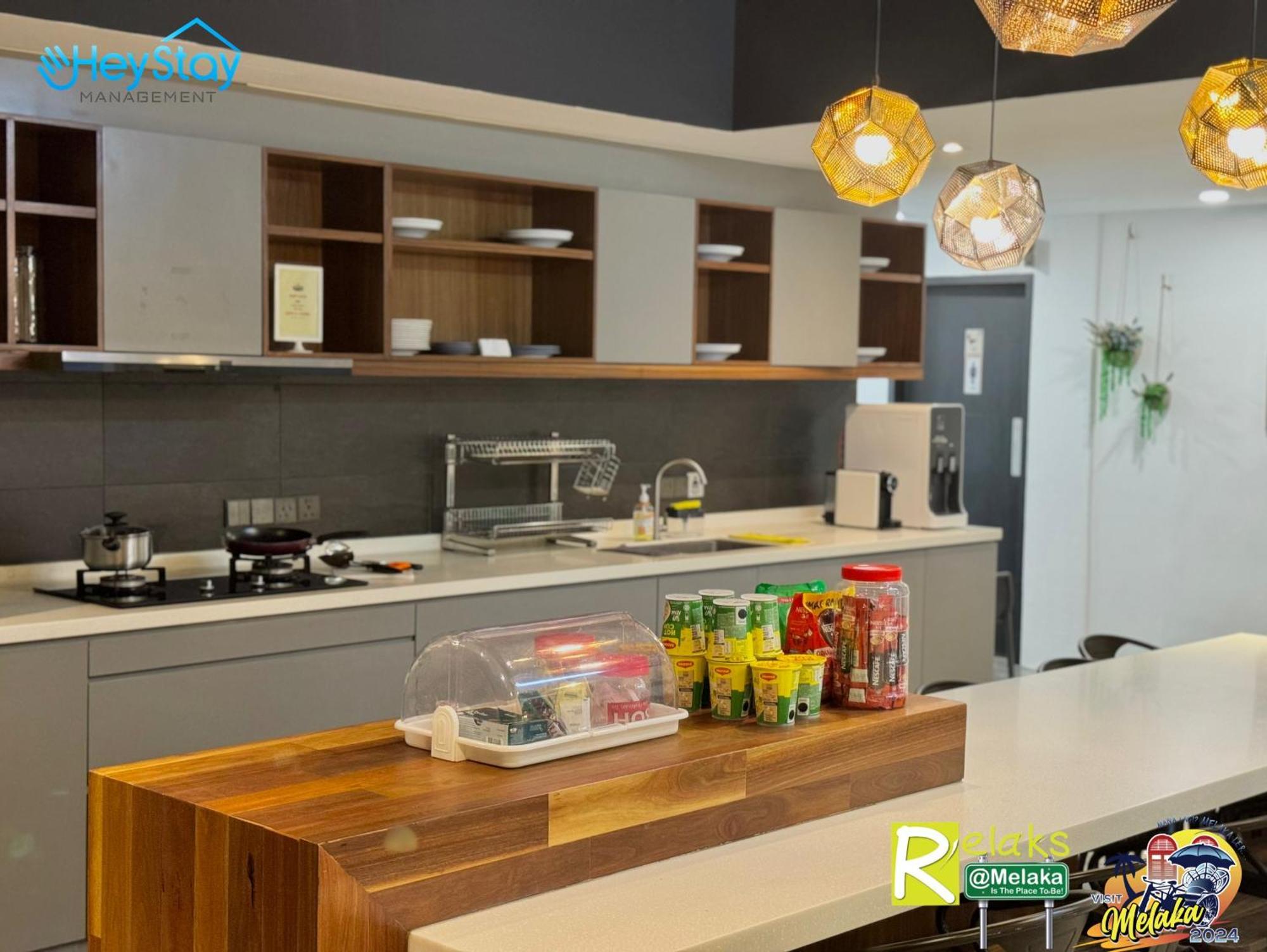 Modern Cave Guest House Walking Distance 5Mins To Jonker Malacca Extérieur photo